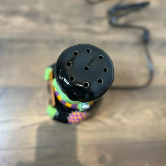 Countdown to Halloween Scentsy Warmer - Picture 9 of 9